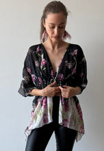 Cargar imagen en el visor de la galería, BLUSA TAPADO SOFÍA
