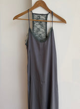 Cargar imagen en el visor de la galería, VESTIDO ENCAJE LARGO (VARIOS COLORES)
