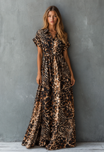 Cargar imagen en el visor de la galería, Vestido Largo Gasa Animal Print Mangas
