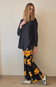 PANTALON SOFIA TERCIOPELO FLORES AMARILLAS