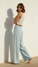 Cargar imagen en el visor de la galería, PANTALON LINO CELESTE PIEDRA
