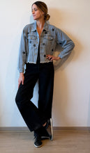 Cargar imagen en el visor de la galería, CHAQUETA JEANS ESTRELLAS
