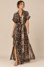 Cargar imagen en el visor de la galería, Vestido Largo Gasa Animal Print Mangas
