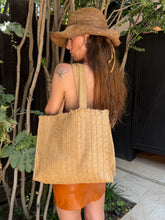Cargar imagen en el visor de la galería, CARTERA PLAYA YUTE NATURAL
