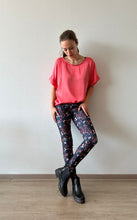 Cargar imagen en el visor de la galería, LEGGING LYCRA PAJARITOS
