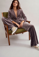 Cargar imagen en el visor de la galería, Blazer Terciopelo Gris Taupe
