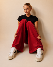 Cargar imagen en el visor de la galería, Pantalon Gamuza Rojo
