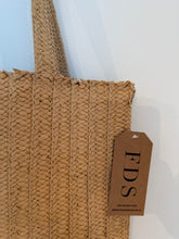 Cargar imagen en el visor de la galería, CARTERA PLAYA YUTE NATURAL
