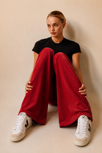 Cargar imagen en el visor de la galería, Pantalon Gamuza Rojo
