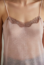 Cargar imagen en el visor de la galería, Polera Gasa Encaje
