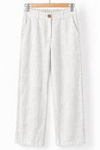 Cargar imagen en el visor de la galería, Pantalón de lino con botón blanco 100% lino wide leg Fran del Solar

