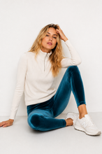 Cargar imagen en el visor de la galería, Legging Terciopelo Azul Turquesa
