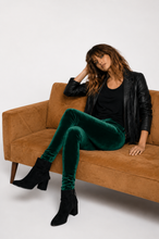Cargar imagen en el visor de la galería, Legging Terciopelo Verde Esmeralda
