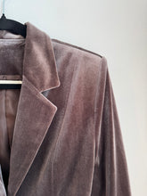 Cargar imagen en el visor de la galería, Blazer Terciopelo Gris Taupe
