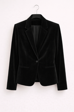 Cargar imagen en el visor de la galería, Blazer Terciopelo Negro
