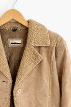 Cargar imagen en el visor de la galería, Chaqueta de Cuero ♻️
