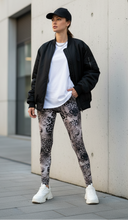 Cargar imagen en el visor de la galería, Legging Lycra Animal Print Cafe
