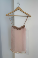 Cargar imagen en el visor de la galería, Polera Gasa Encaje
