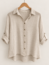 Cargar imagen en el visor de la galería, Camisa Lino Mangas Arremangables Beige
