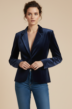 Cargar imagen en el visor de la galería, Blazer Terciopelo Azul Marino
