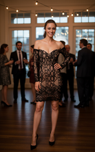 Cargar imagen en el visor de la galería, VESTIDO ENCAJE NEGRO
