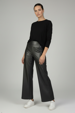 Cargar imagen en el visor de la galería, Pantalon Cuerina Gris Oscuro
