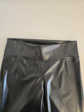 Cargar imagen en el visor de la galería, PANTALON CUERINA GRIS OSCURO TEXTURA
