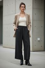 Cargar imagen en el visor de la galería, Pantalón de lino negro con rayas verticales
