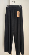 Cargar imagen en el visor de la galería, PANTALON LINO NEGRO
