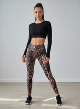 Cargar imagen en el visor de la galería, LEGGING ALGODON ANIMAL PRINT
