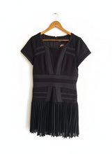 Cargar imagen en el visor de la galería, VESTIDO MARCIANO GUESS
