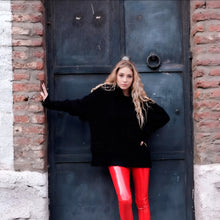 Cargar imagen en el visor de la galería, LEGGING LATEX ROJA
